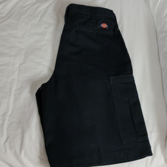 Shorts - Picture 4 of 6